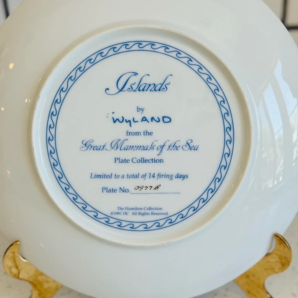 Set of 3 Wyland “Great Mammals of the Sea” Plates - Picture 6 of 9
